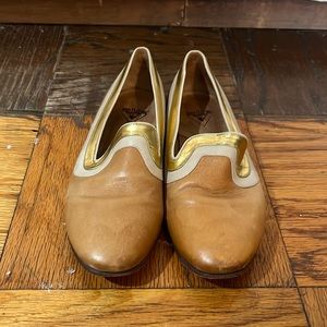 Tan Fluevog motive loafers 6.5